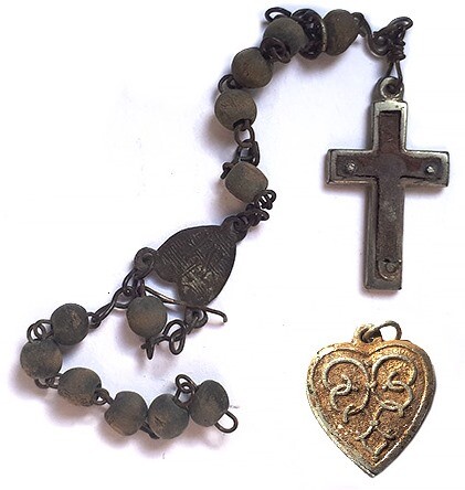 Catholic cross and pendant / from Belarus
