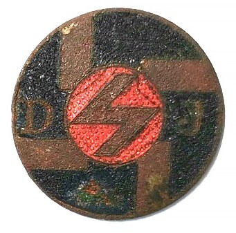 Deutsche Jugend badge / from Koenigsberg