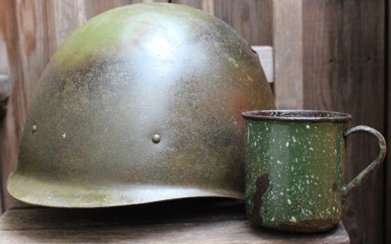 Soviet helmet SSh40 + mug / from Karelia