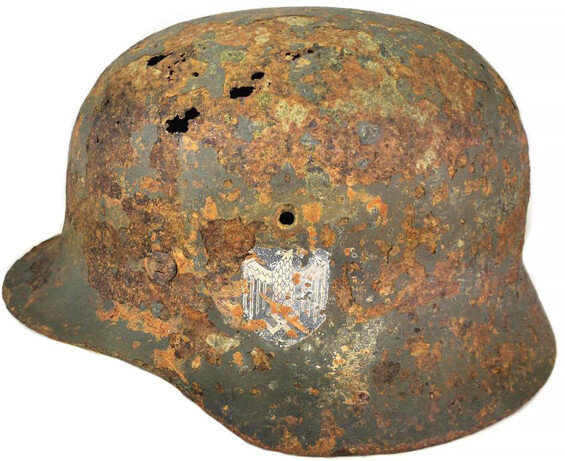 Wehrmacht helmet M40 / from Moscow