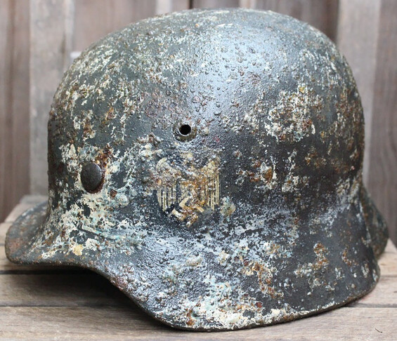 Winter camo Wehrmacht helmet M35 DD / from Königsberg
