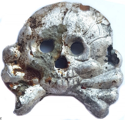 Panzer collar tab skull / from Königsberg