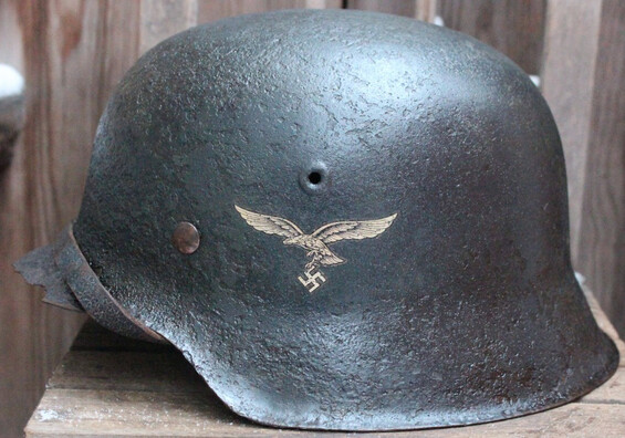 Luftwaffe helmet M42 / from Leningrad