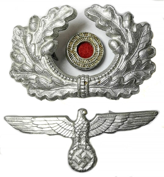 Wehrmacht visor cap wreath and eagle / from Chudovo