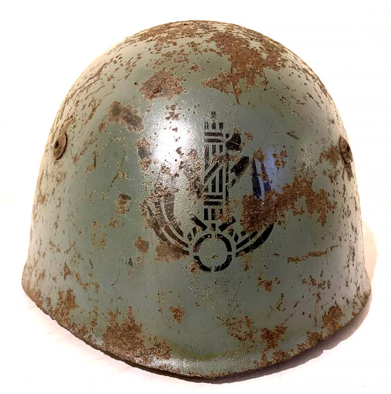 Italian helmet M33 / from Voronezh