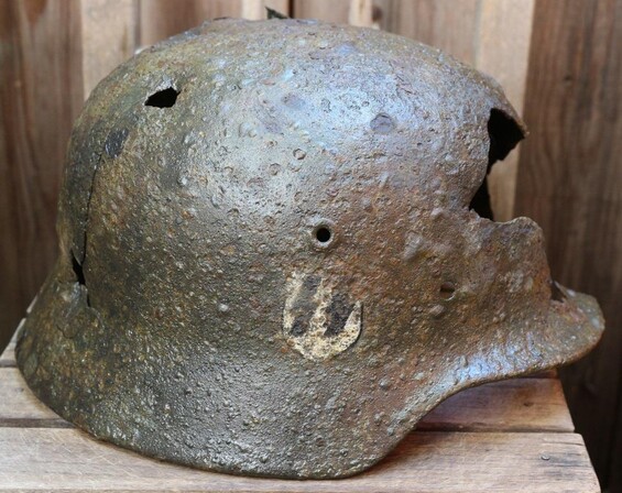 Waffen-SS helmet M40 / from Demyansk pocket