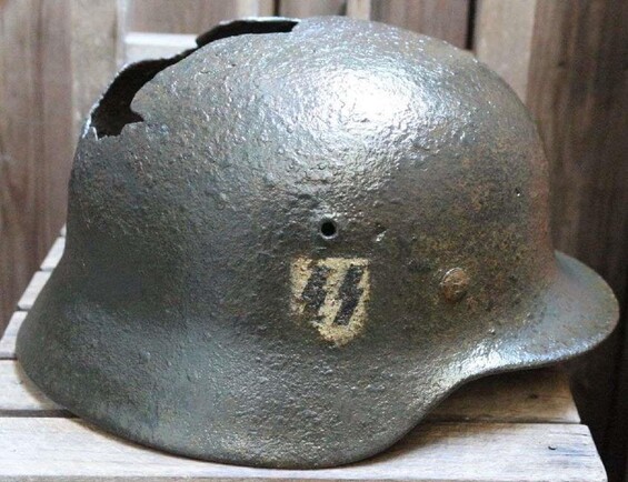Waffen SS helmet M40 / from Pskov