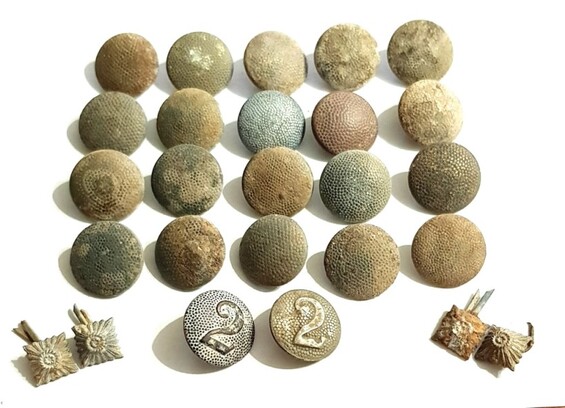 Wehrmacht tunics buttons / from Stalingrad
