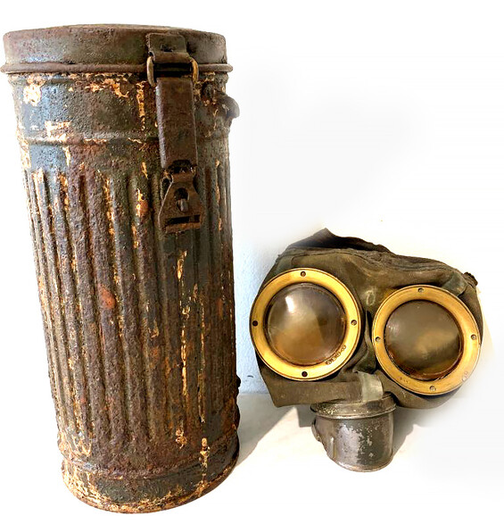 Gas mask with a canister / from Veliky Novgorod