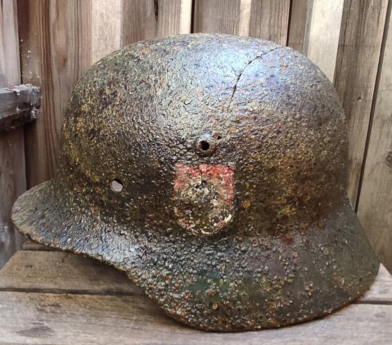 Waffen SS helmet M35 DD / from Novgorod