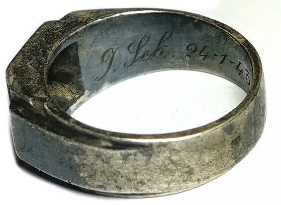 German ring / from Königsberg