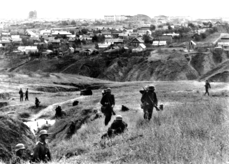 German troops on Mamaev Hill
