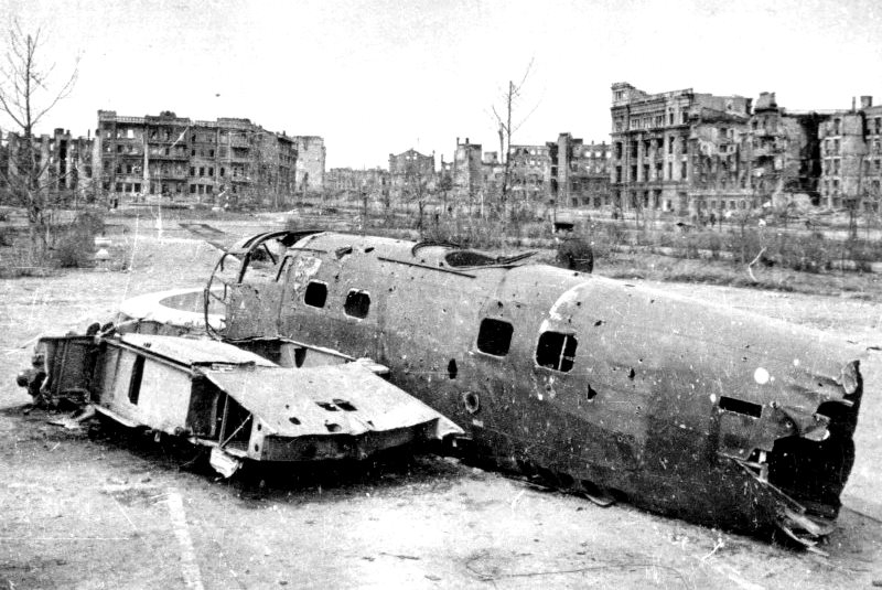 HE-111 skeleton. Shot made in 1943 in Stalingrad