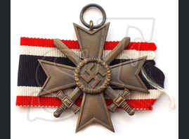 War Merit Cross with swords