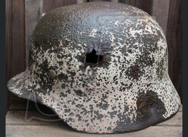 Winter camo helmet M40 / from Velikiye Luki