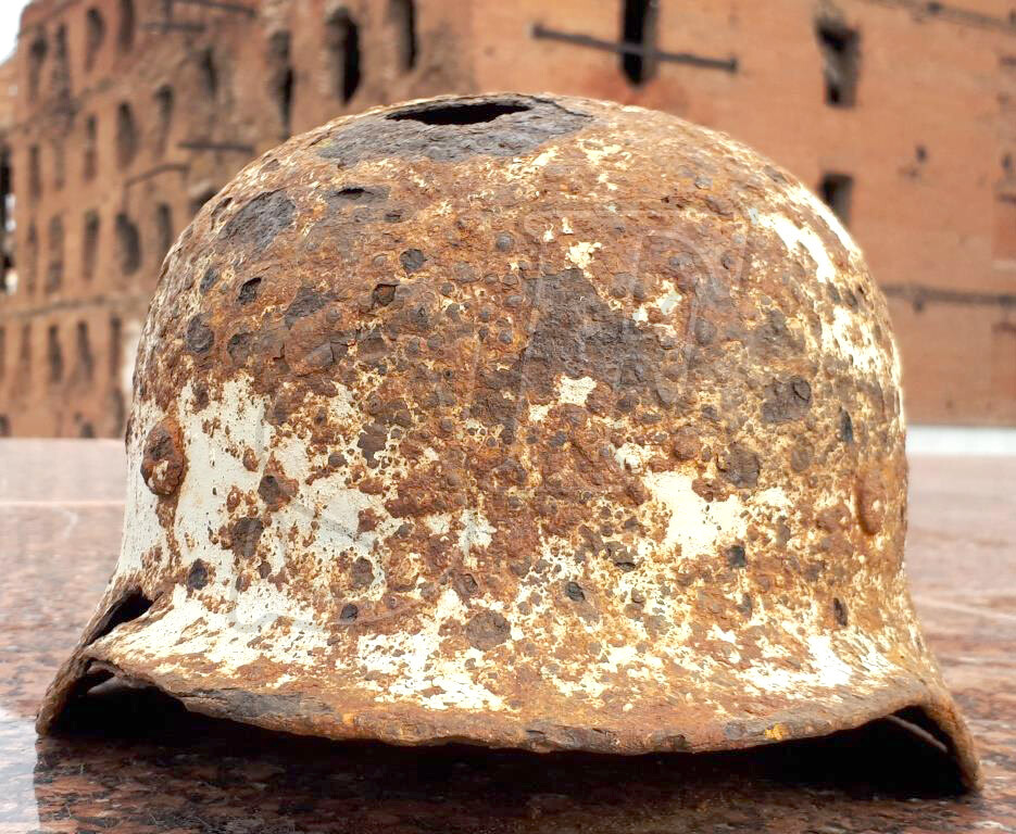 German helmet M35 / Leningrad region