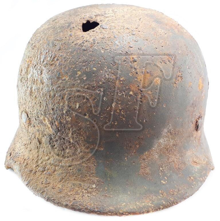 Wehrmacht helmet М40 / from Stalingrad