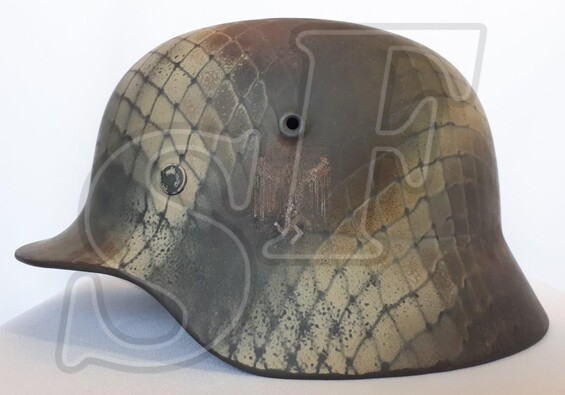German steel helmet M40 + Gas mask canister [Restoration]