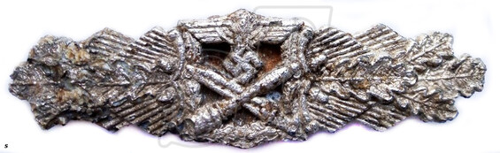 Close Combat Clasp Silver for 25 battles