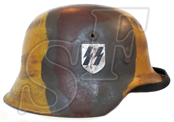 German helmet M42 / Waffen SS