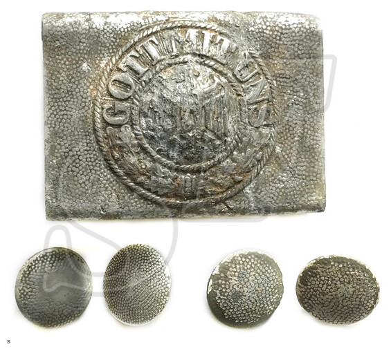 Buckle "Gott mit Uns" and buttons from uniform / from Stalingrad
