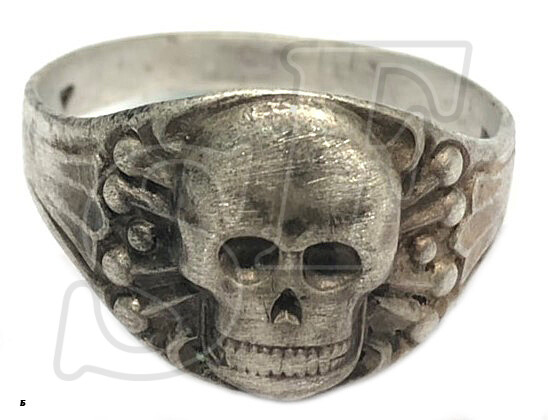 Skull ring, 3 Reich / from Leningrad