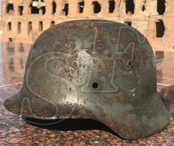 German helmet M35 (DD) / from Stalingrad