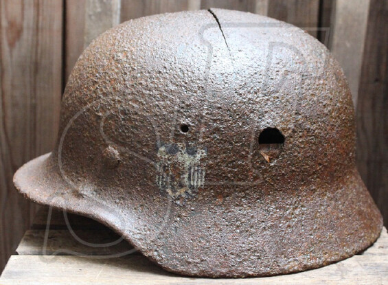 Wehrmacht helmet M40 / from Rostov-on-Don