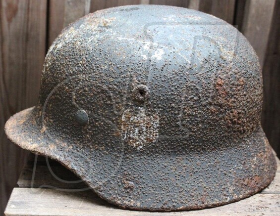 Wehrmacht helmet M40 / from Velikiye Luki