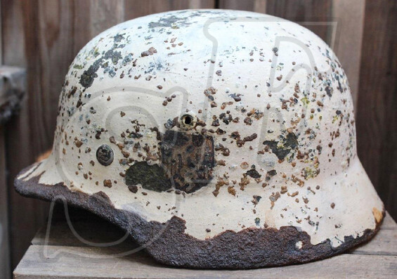 Winter camo Wehrmacht helmet M35 / from Velikiye Luki