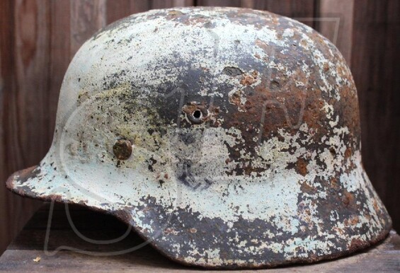 Winter camo Wehrmacht helmet M40 / from Novgorod