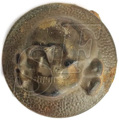 Waffen SS Totenkopf button