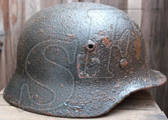 Ordnungspolizei helmet M40 / from Stalingrad