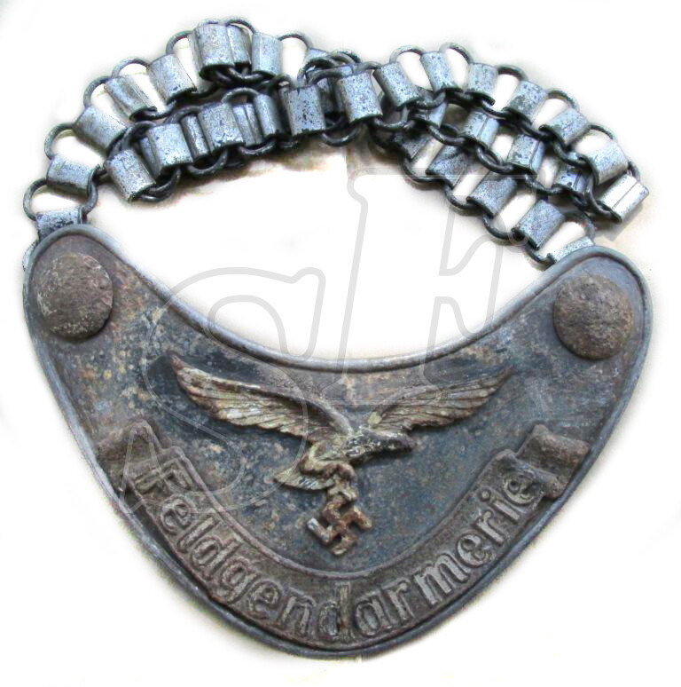 Gorget of Feldgendarm Luftwaffe