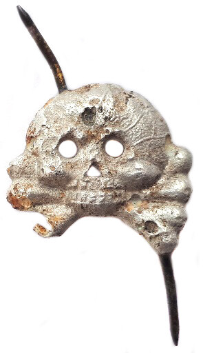 Panzer collar tab skull / from Stalingrad