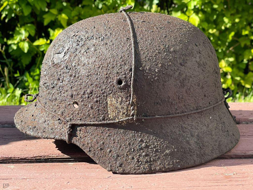 Wehrmacht helmet M40 / from Kaluga