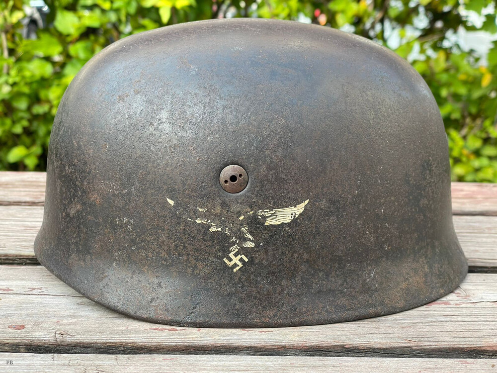 Paratrooper helmet / from Leningrad