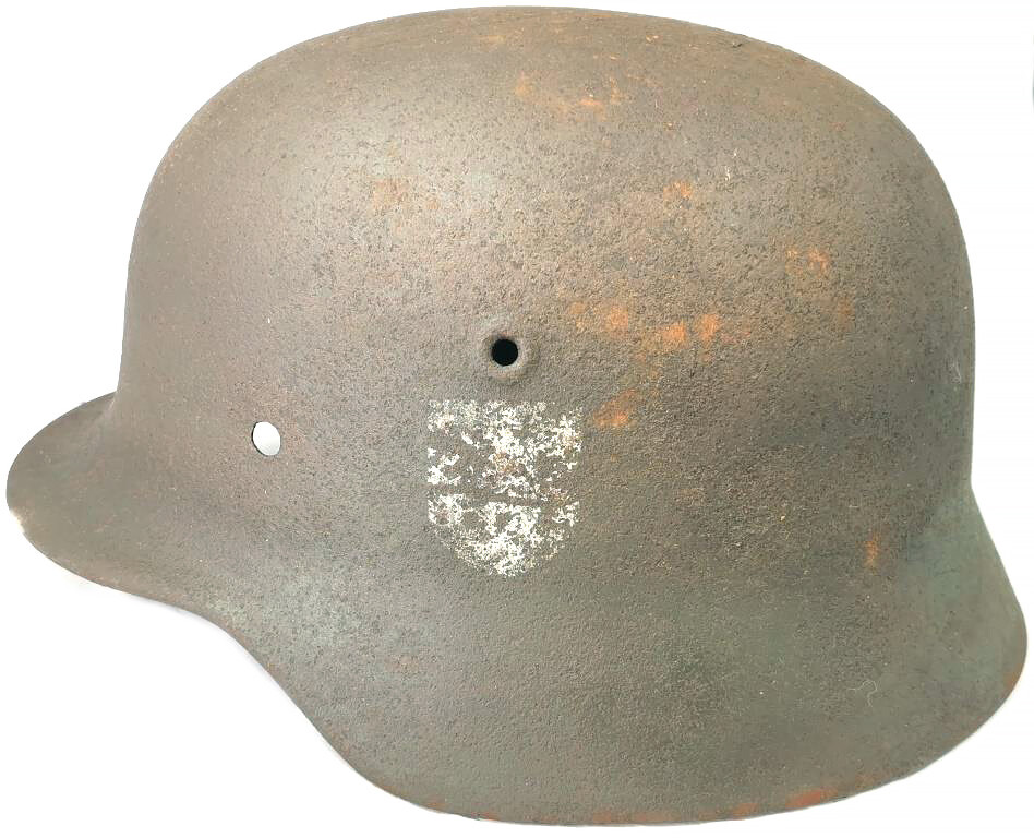 Wehrmacht helmet M40 / from Stalingrad