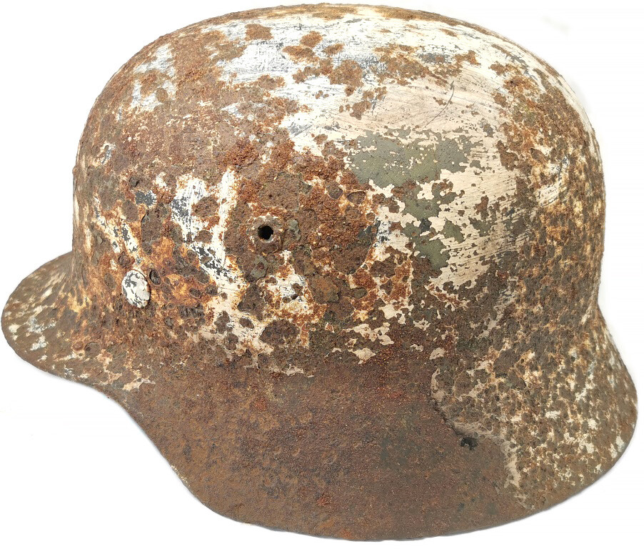 Winter camo German helmet M35 / from Stalingrad