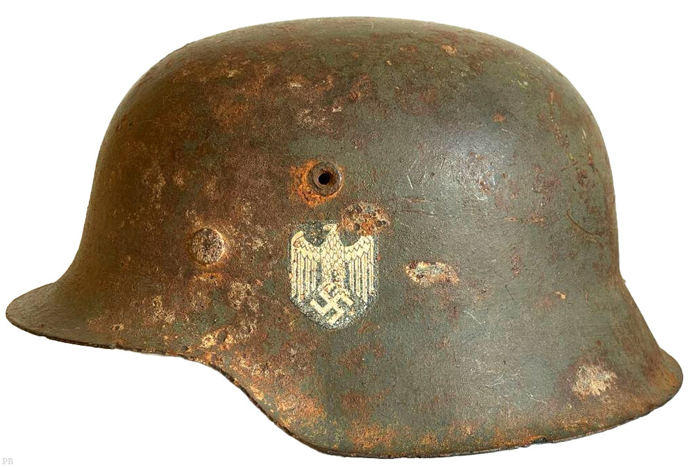 Wehrmacht helmet M42 / from Kursk