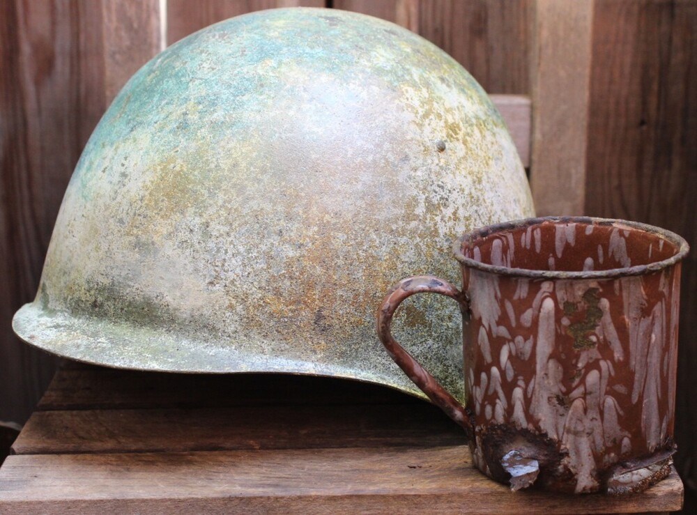 Winter camo Soviet helmet SSh39 and mug / from Karelia