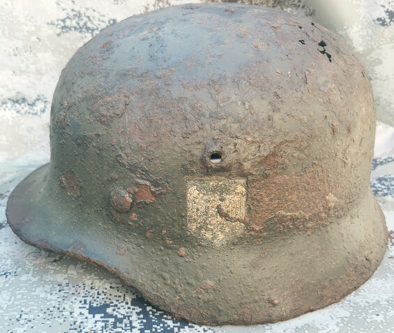 Wehrmacht helmet M40 / from Kursk