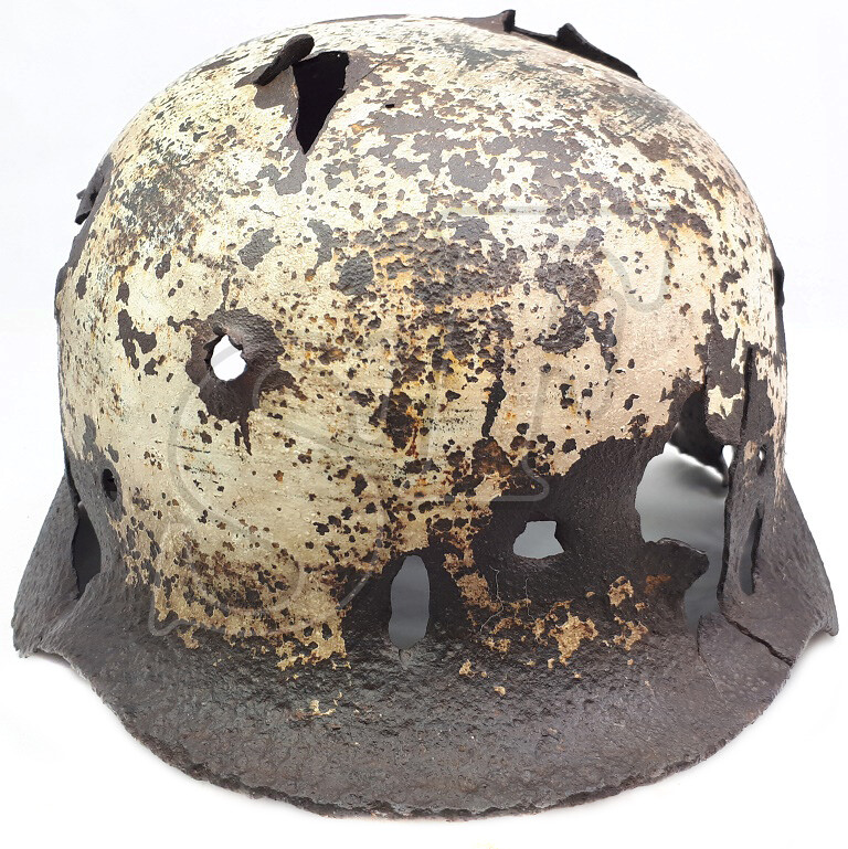 Winter camo German helmet M40 / from Stalingrad