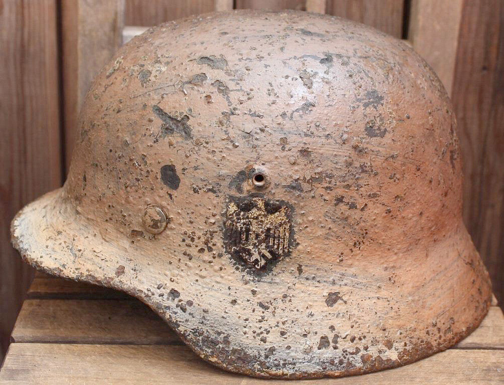 Winter camo Wehrmacht helmet M35 / from Novgorod