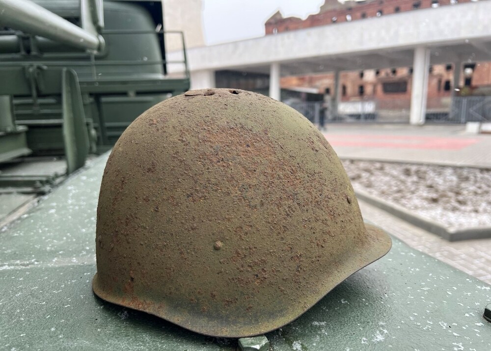 Soviet helmet SSh40 / from Stalingrad