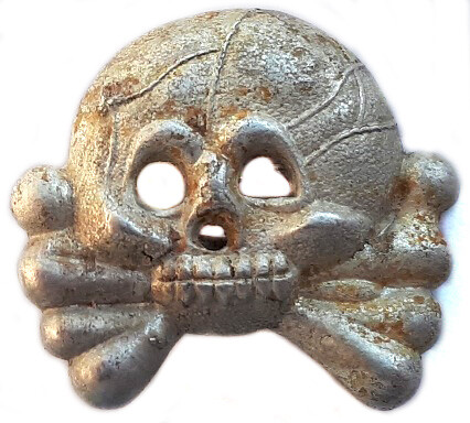 Panzer collar tab skull / from Stalingrad