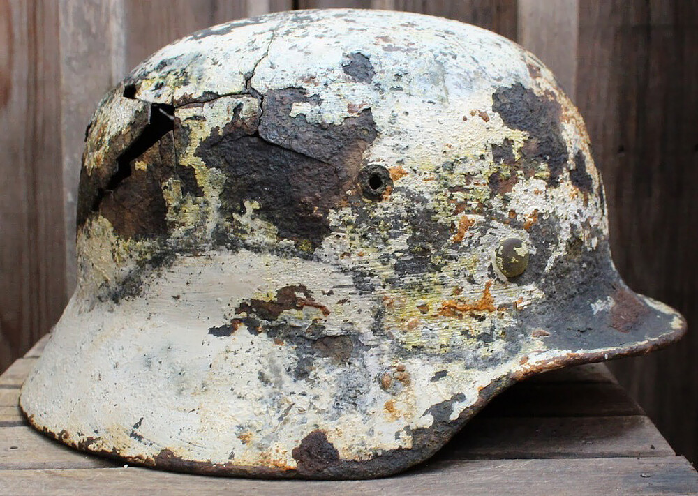 Winter camo German helmet M40 / from Novgorod