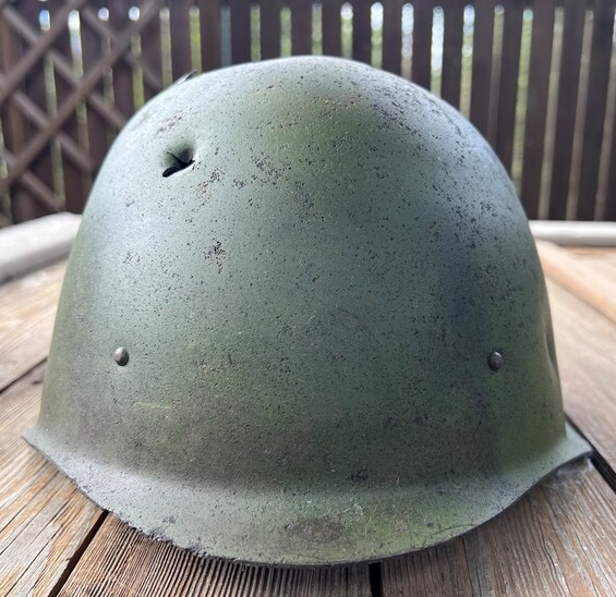 Soviet helmet SSh40 / from Karelia