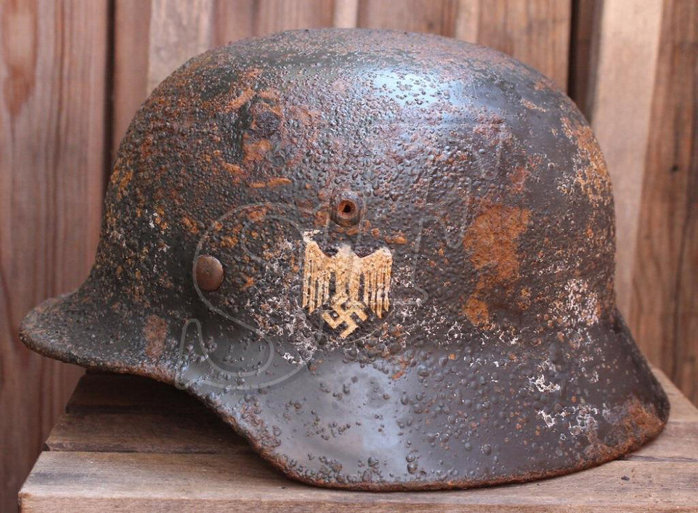 Wehrmacht helmet M35 / from Smolensk