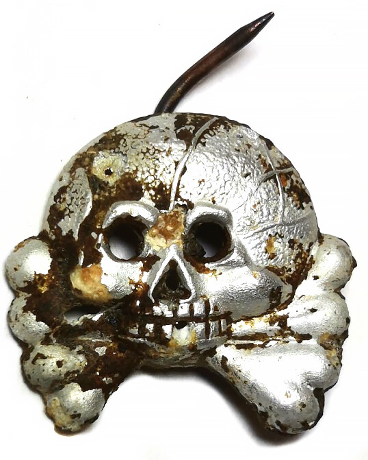 Panzer collar tab skull / from Zimmerbude